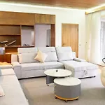Grosse Villa, Exhibitors, Monteurhaus Euskirchen