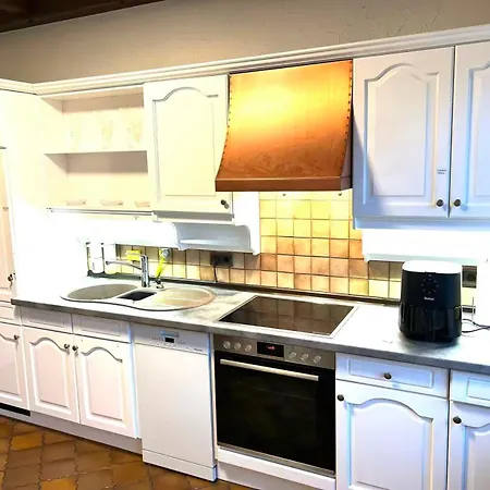 Vila Grosse Villa, Exhibitors, Monteurhaus Euskirchen