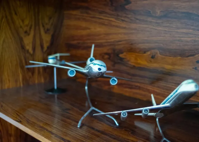 Grosse Villa, Exhibitors, Monteurhaus Villa