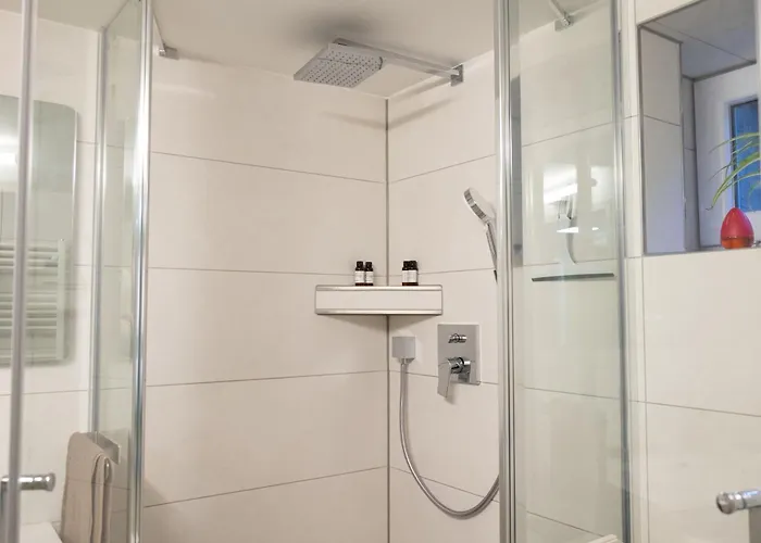 Grosse Villa, Exhibitors, Monteurhaus * Euskirchen