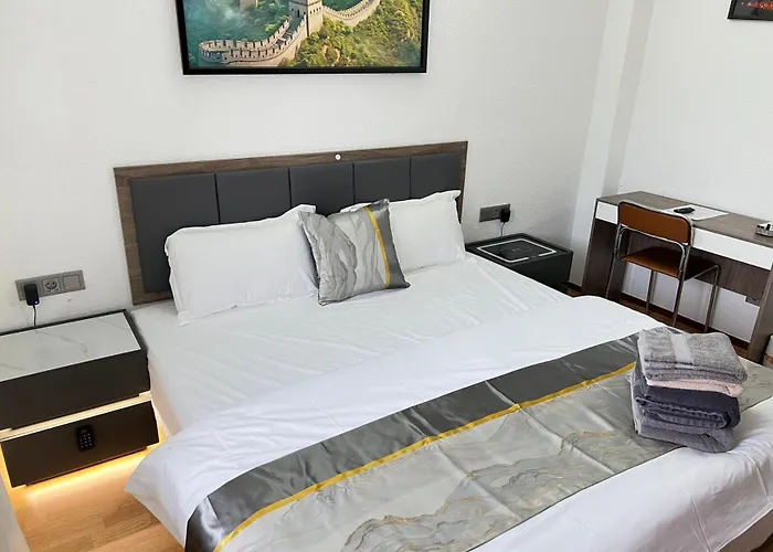 Grosse Villa, Exhibitors, Monteurhaus * Euskirchen