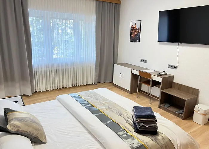 Grosse Villa, Exhibitors, Monteurhaus Euskirchen