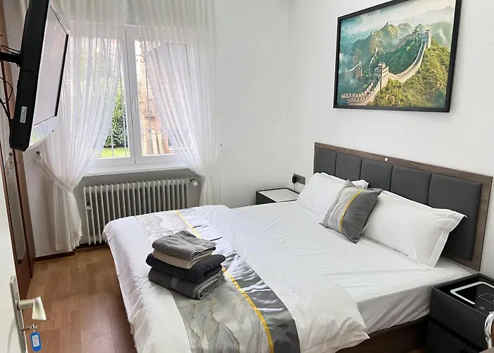 Grosse Villa, Exhibitors, Monteurhaus * Euskirchen